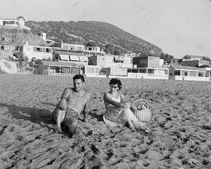 MES PARENTS SUR LA PLAGE DE RAJGOUN